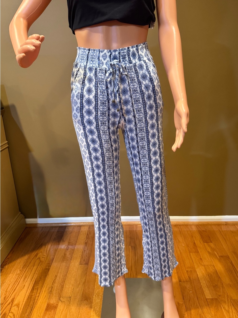 Joe Benbasset Blue Printed Cropped Drawstring Pants